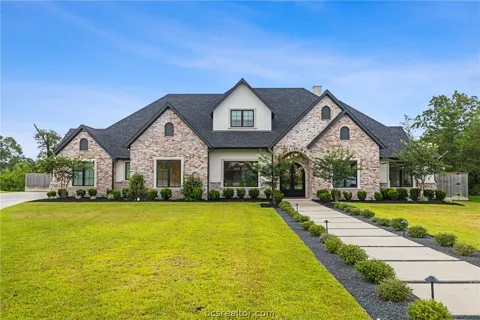3753 Cooper Court