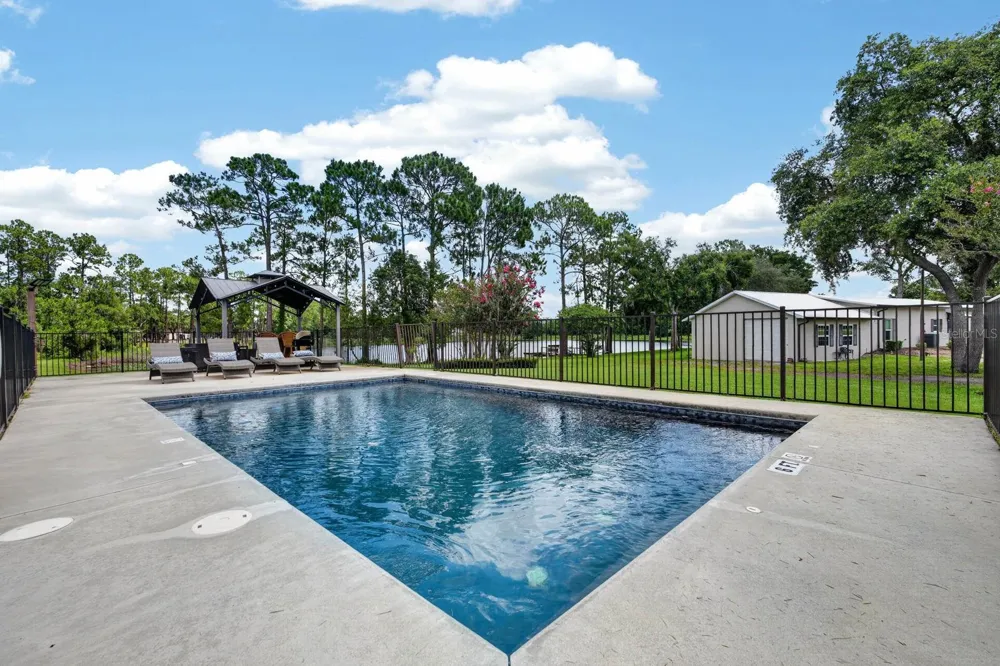 350 FOX HOLLOW FARMS ROAD Pierson, FL 32180