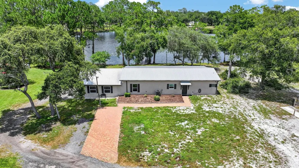 350 FOX HOLLOW FARMS ROAD Pierson, FL 32180