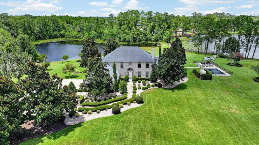 350 FOX HOLLOW FARMS ROAD Pierson, FL 32180