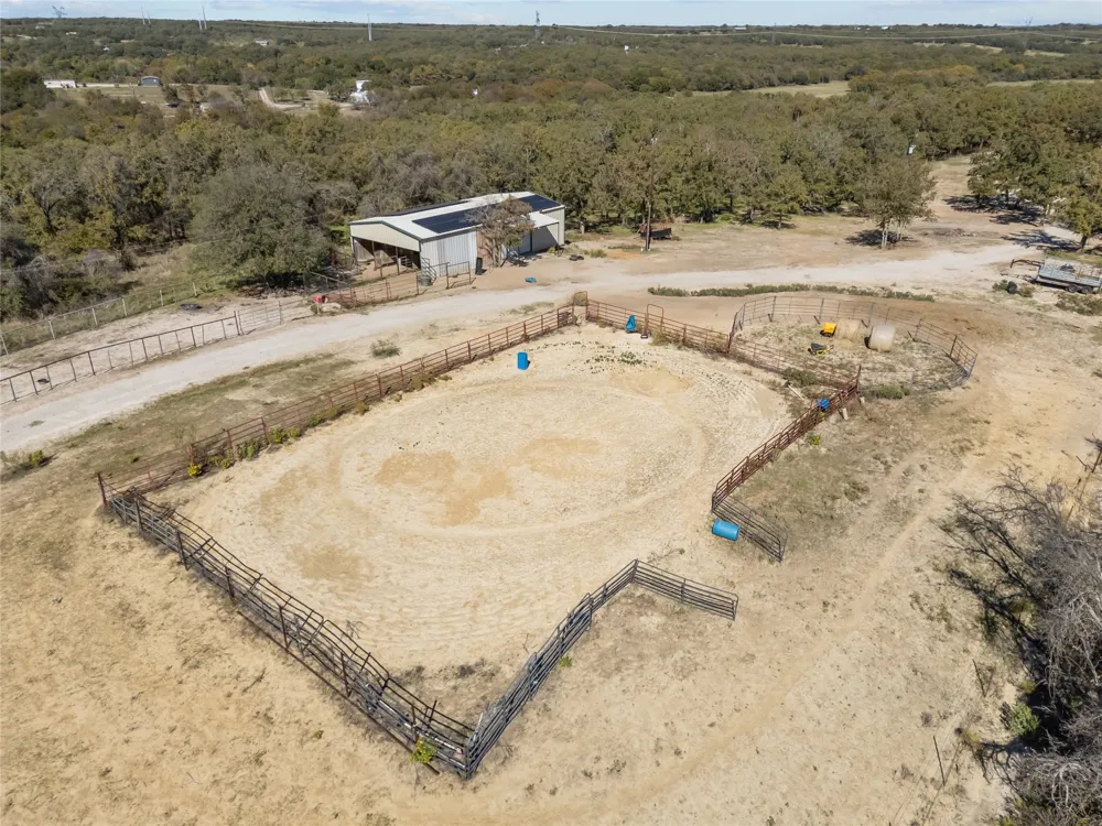 262 Cheyenne Trail Springtown, TX 76082