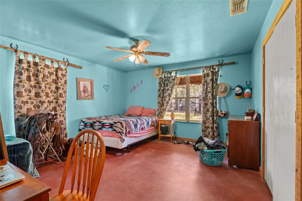262 Cheyenne Trail Springtown, TX 76082