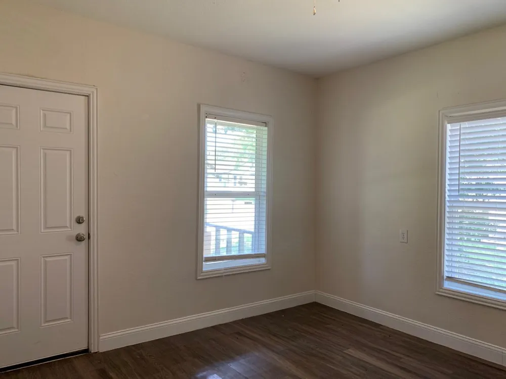 2222 W BOND STREET Denison, TX 75020