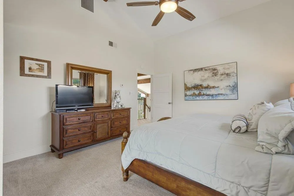 17795 Holiday Drive Morgan Hill, CA 95037