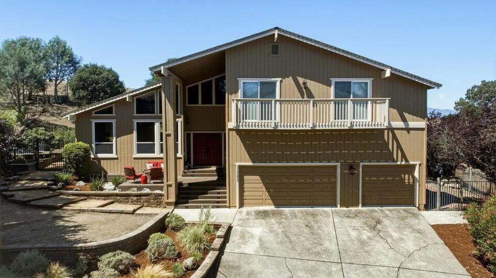 17795 Holiday Drive Morgan Hill, CA 95037