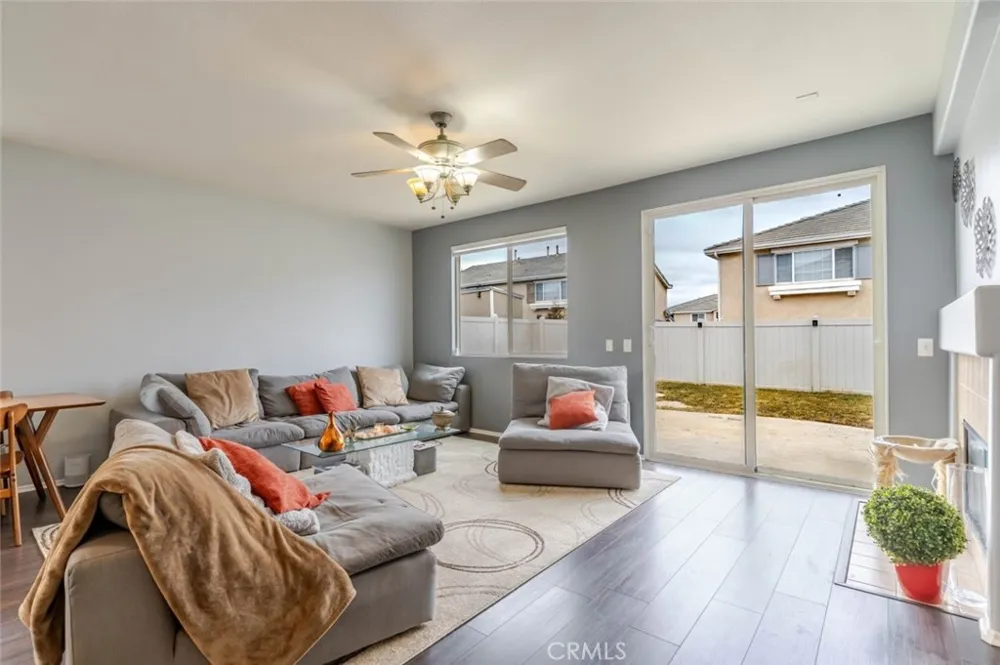 39112 Desert Holly Lane Palmdale, CA 93551