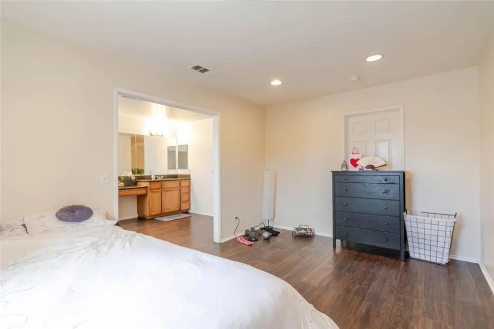 39112 Desert Holly Lane Palmdale, CA 93551