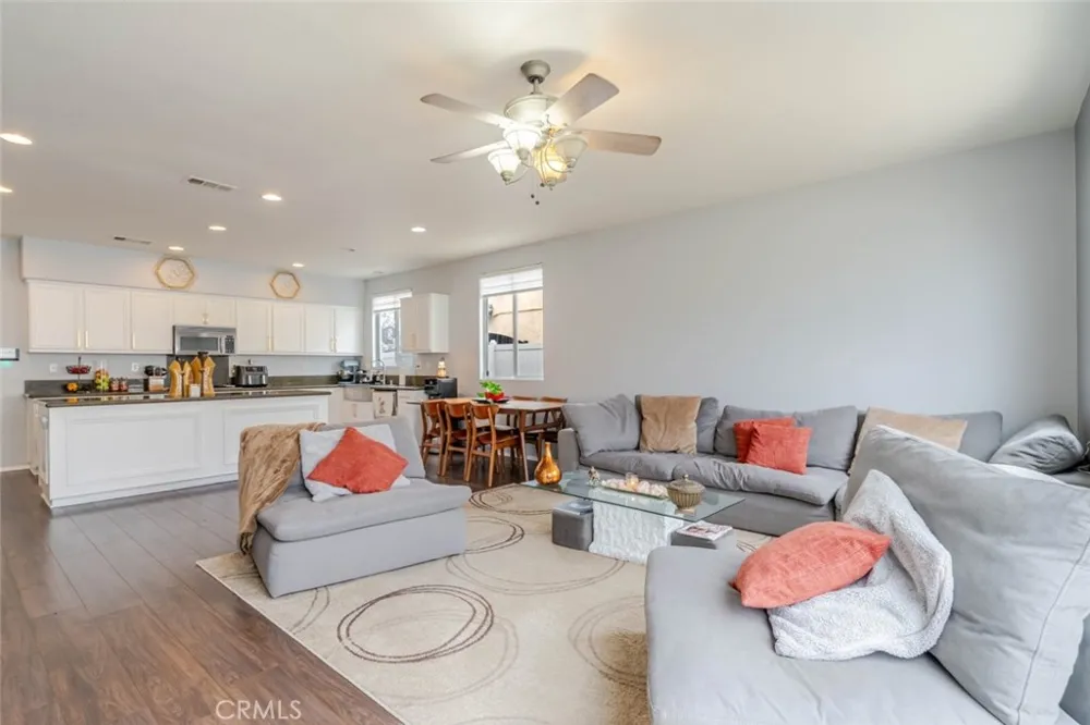 39112 Desert Holly Lane Palmdale, CA 93551