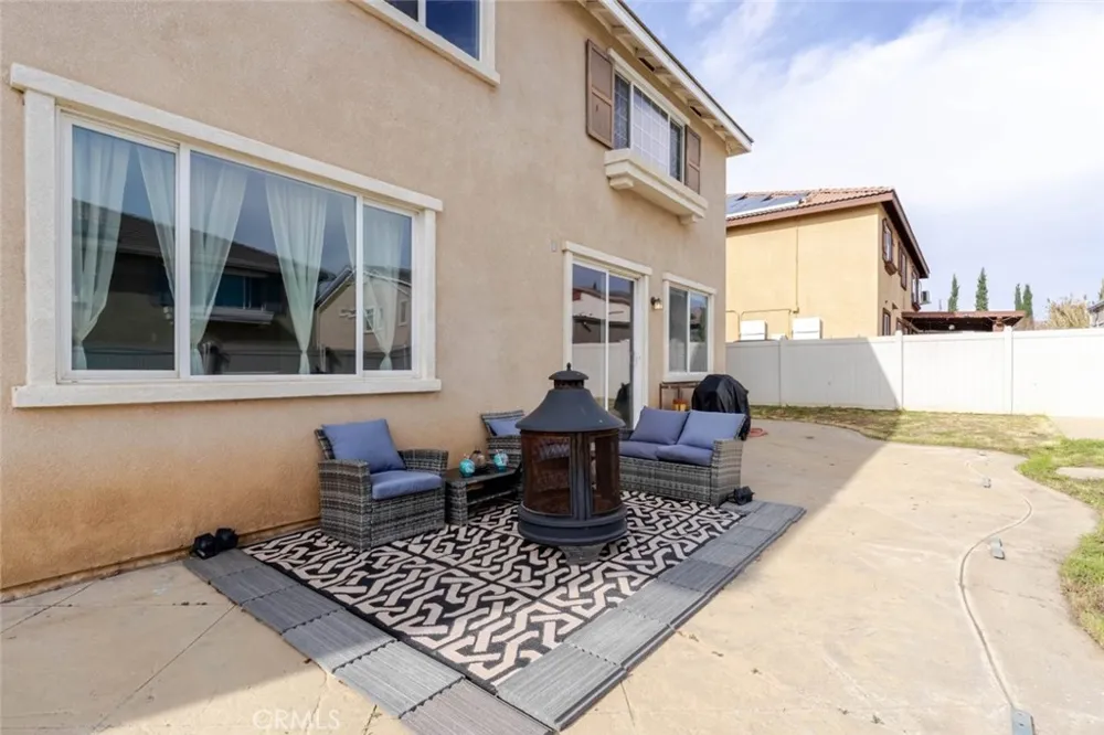 39112 Desert Holly Lane Palmdale, CA 93551