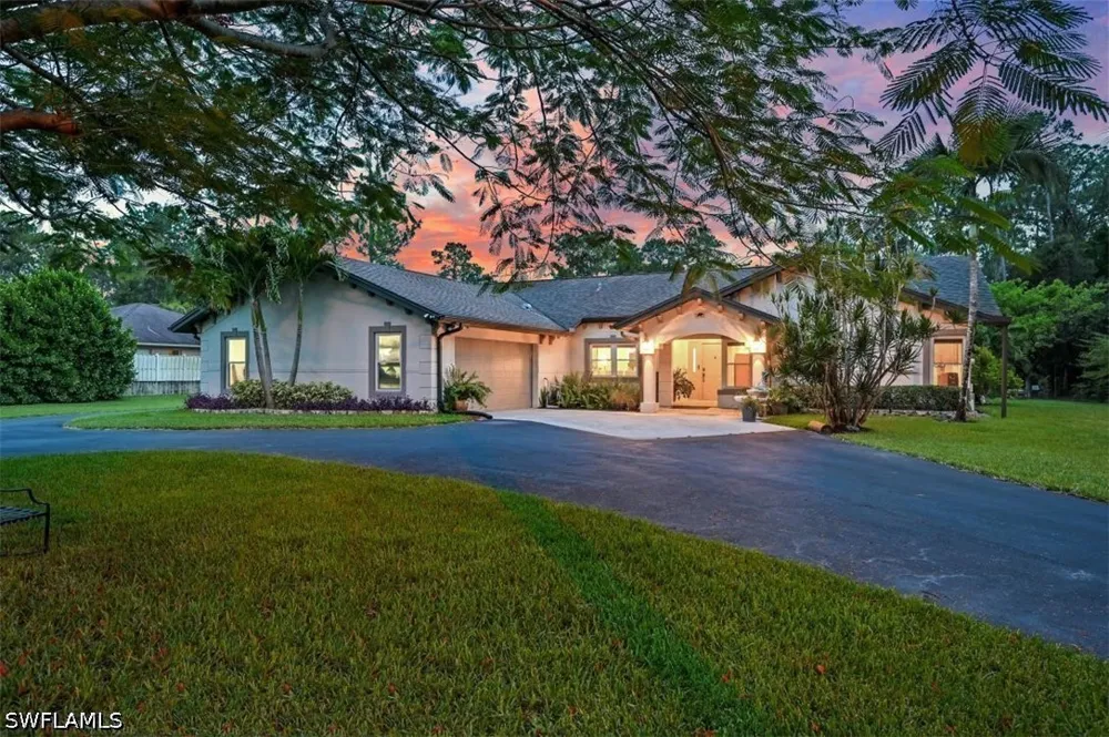 19th Avenue SW Naples, FL 34117