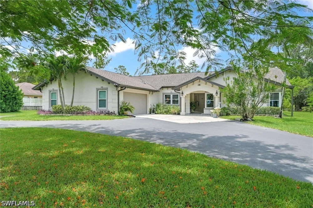 19th Avenue SW Naples, FL 34117
