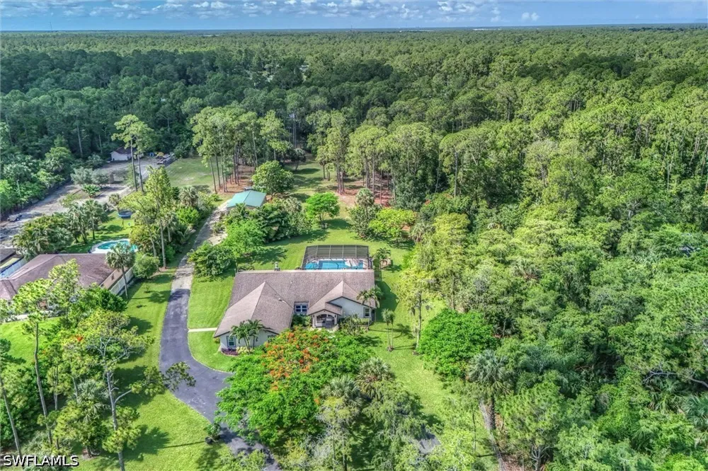 19th Avenue SW Naples, FL 34117