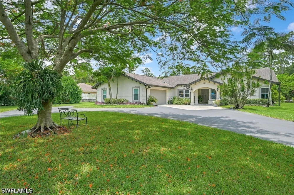 19th Avenue SW Naples, FL 34117