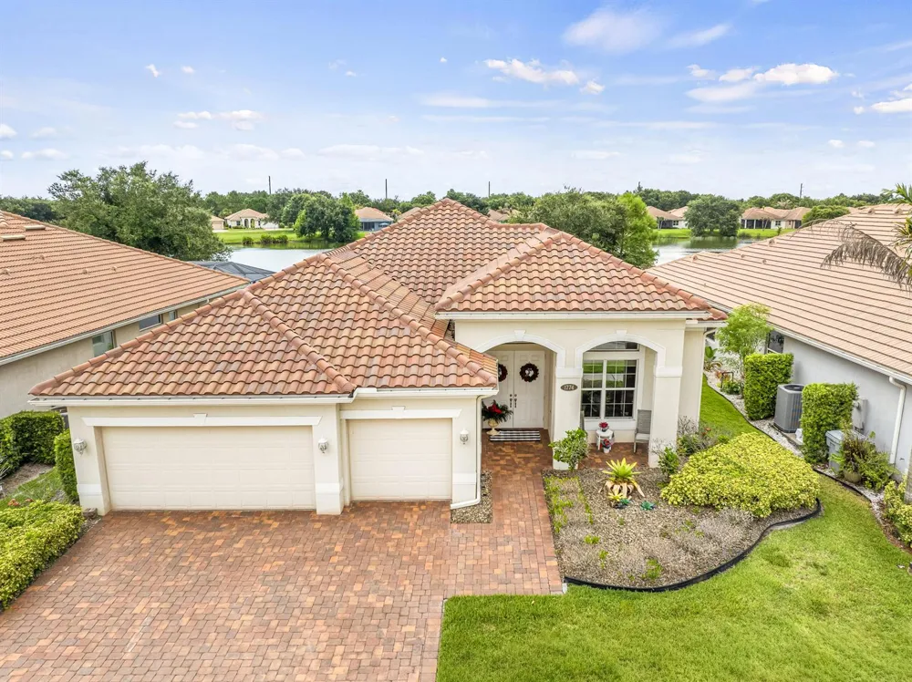 1774 Belmont Circle SW Vero Beach, FL 32968