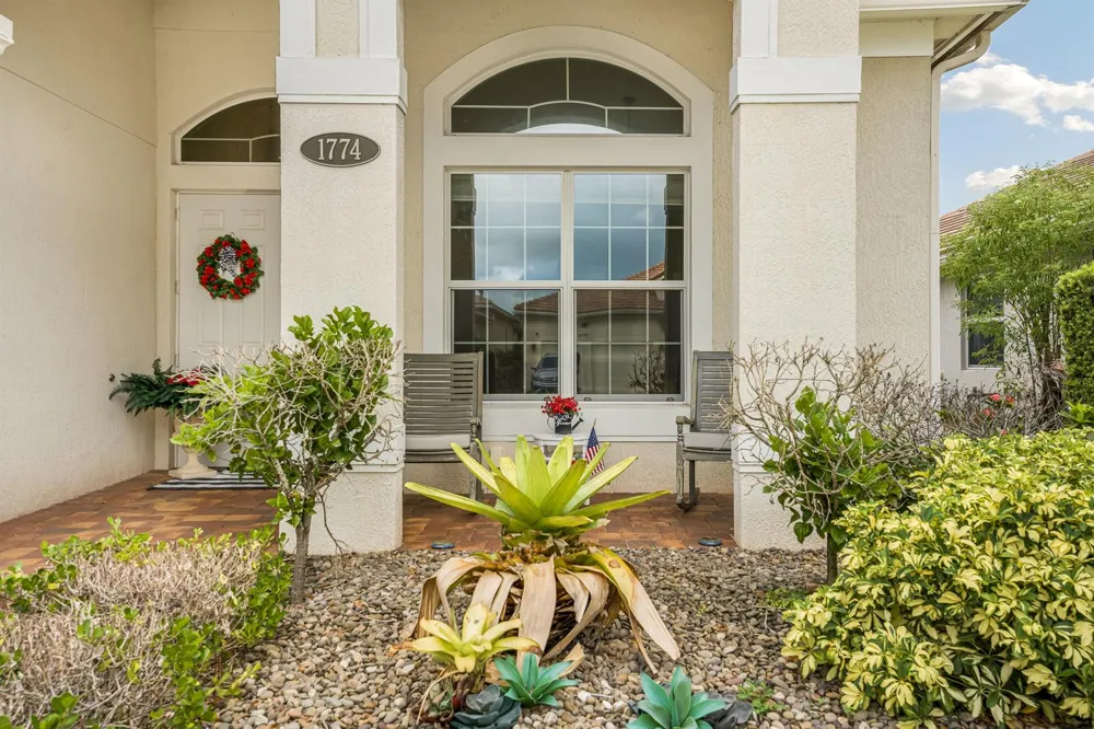 1774 Belmont Circle SW Vero Beach, FL 32968