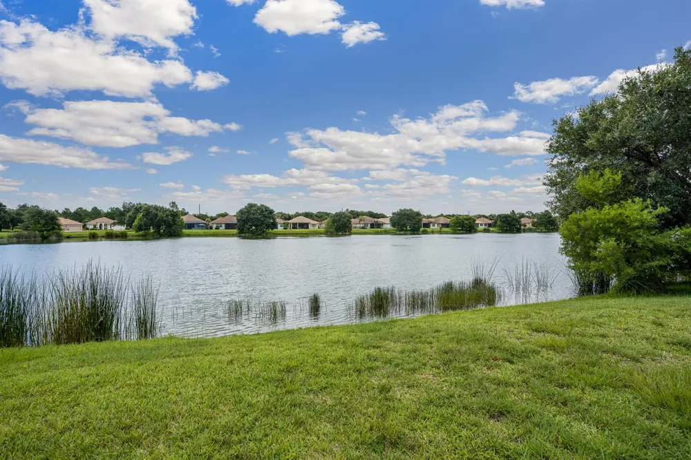1774 Belmont Circle SW Vero Beach, FL 32968