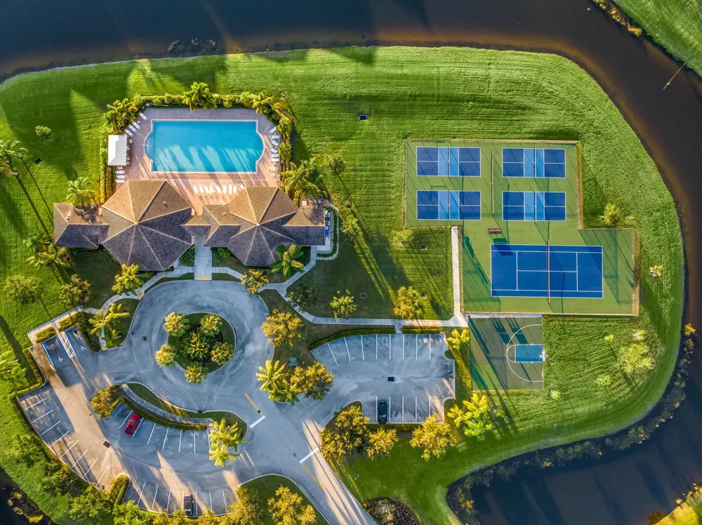 1774 Belmont Circle SW Vero Beach, FL 32968