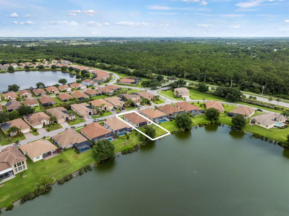 1774 Belmont Circle SW Vero Beach, FL 32968