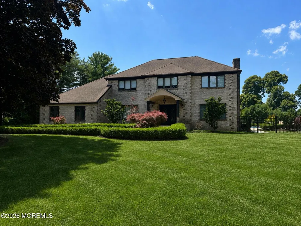 2 Candlelight Drive Holmdel, NJ 07733
