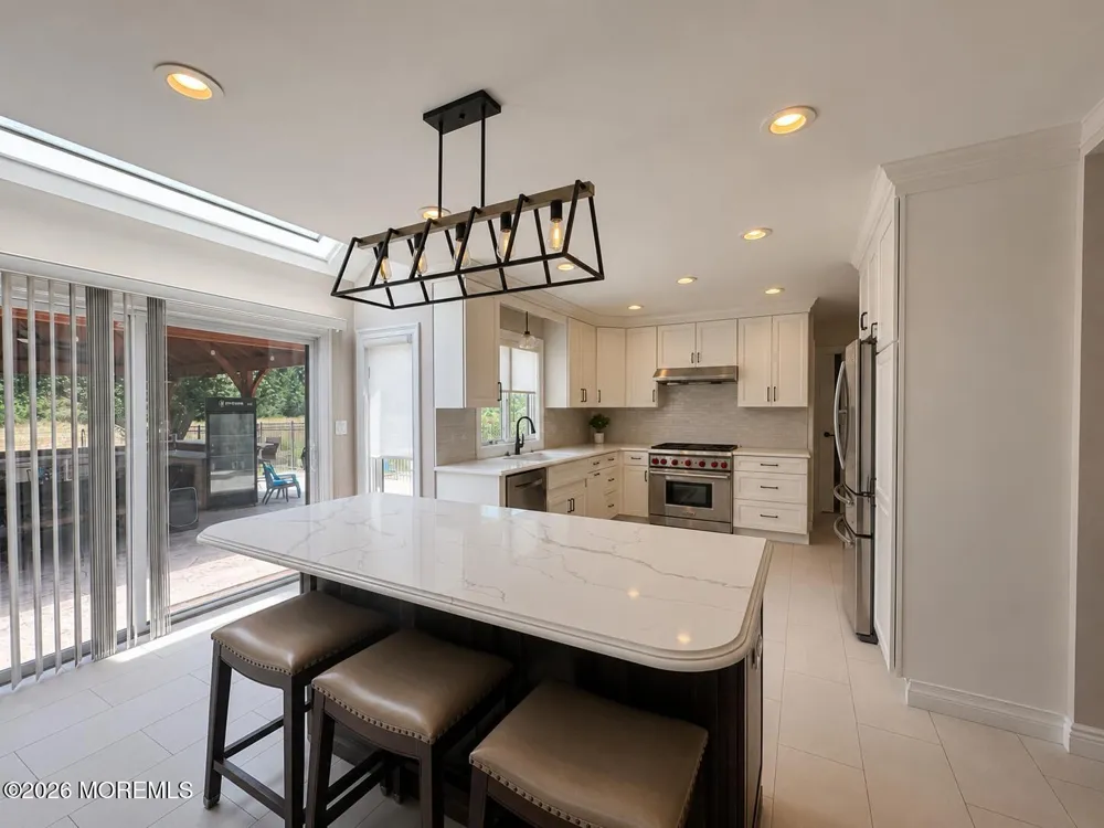 2 Candlelight Drive Holmdel, NJ 07733