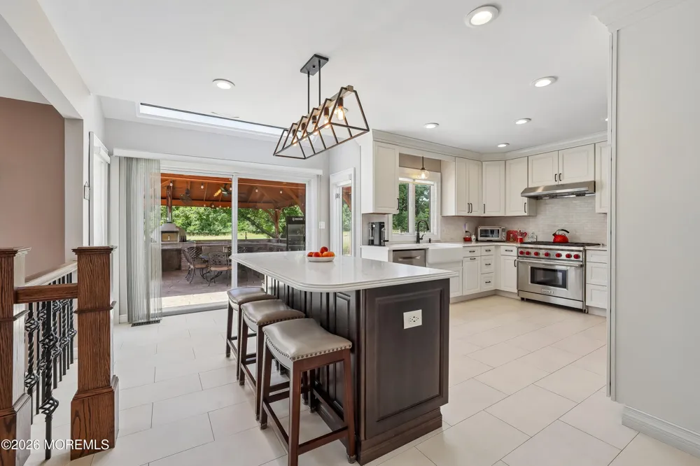 2 Candlelight Drive Holmdel, NJ 07733