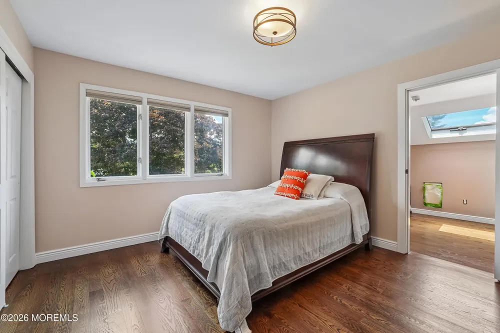2 Candlelight Drive Holmdel, NJ 07733