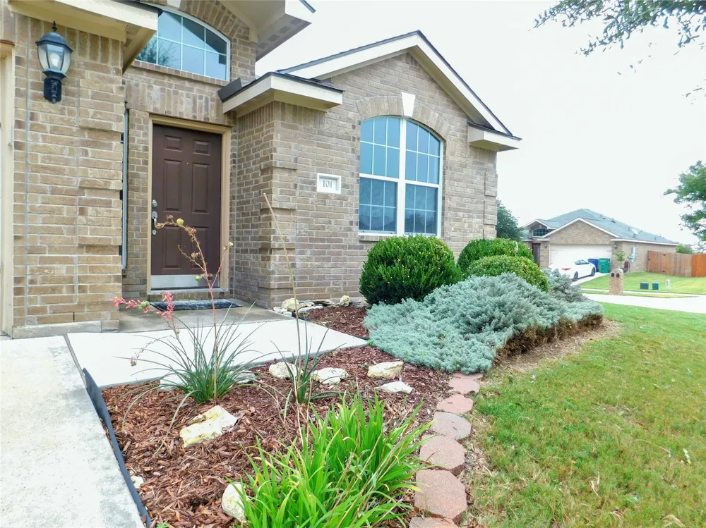 101 Kincaid Drive Sanger, TX 76266