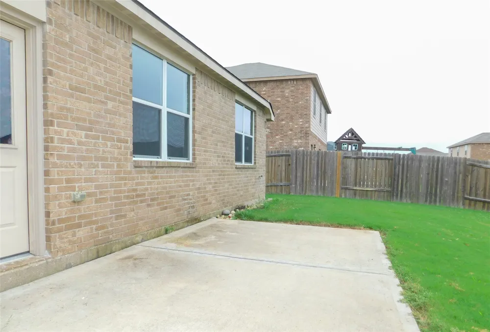 101 Kincaid Drive Sanger, TX 76266