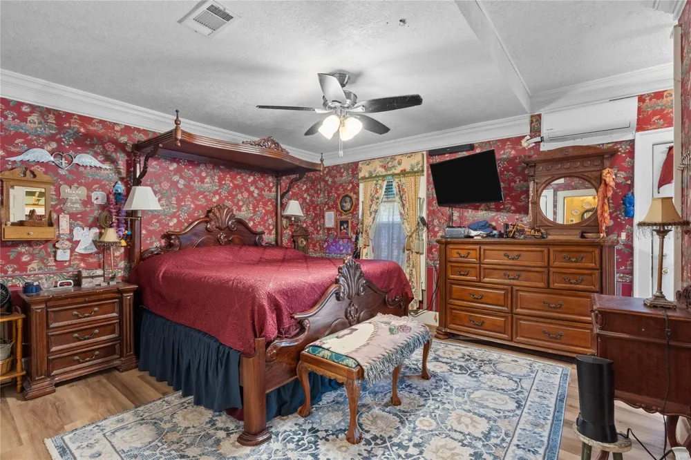 2641 Us-69 Doucette, TX 75942