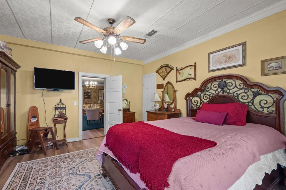 2641 Us-69 Doucette, TX 75942