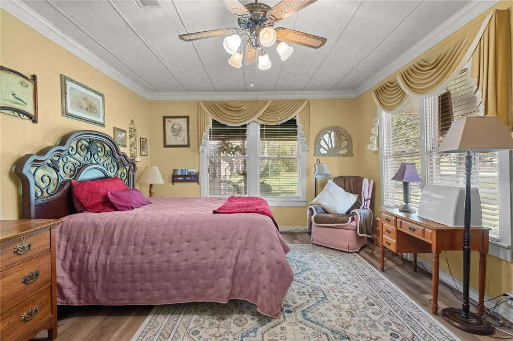 2641 Us-69 Doucette, TX 75942