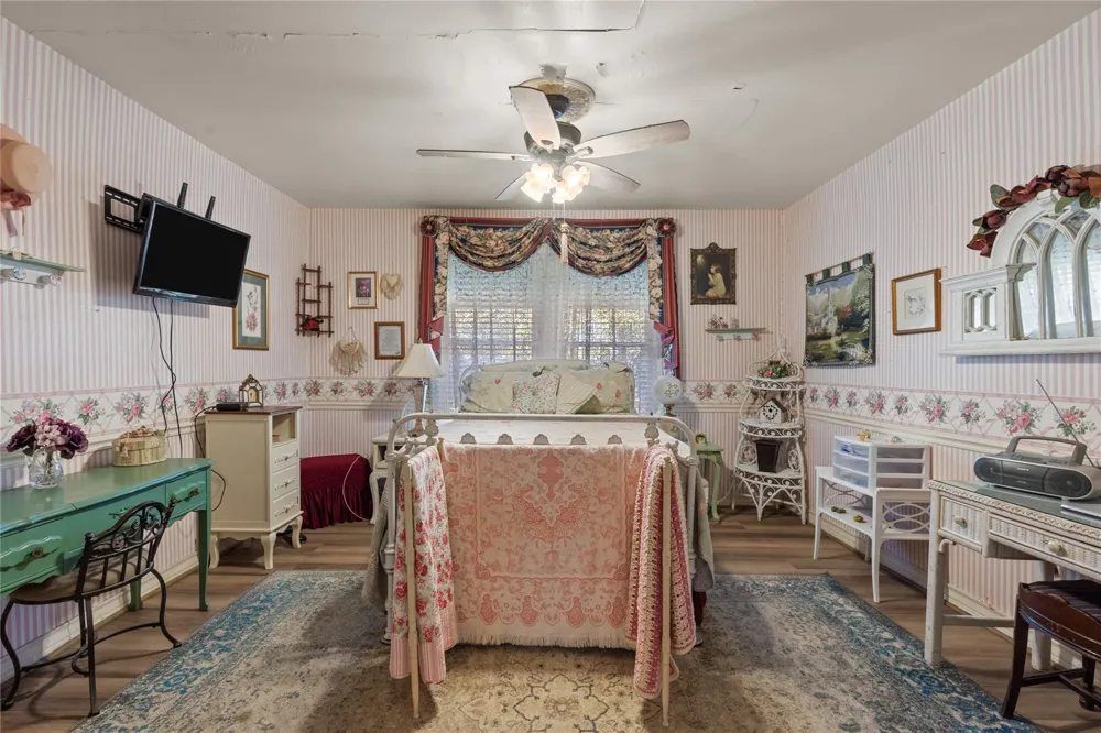 2641 Us-69 Doucette, TX 75942