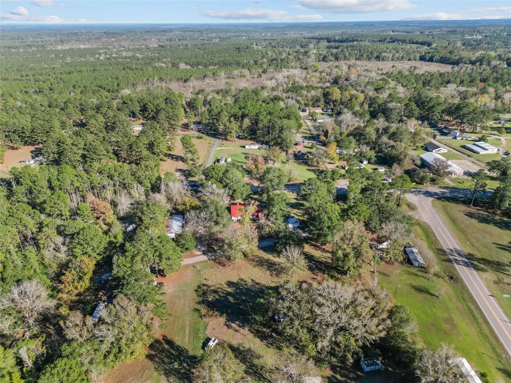 2641 Us-69 Doucette, TX 75942