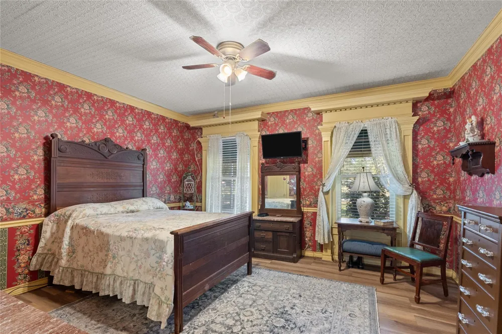 2641 Us-69 Doucette, TX 75942