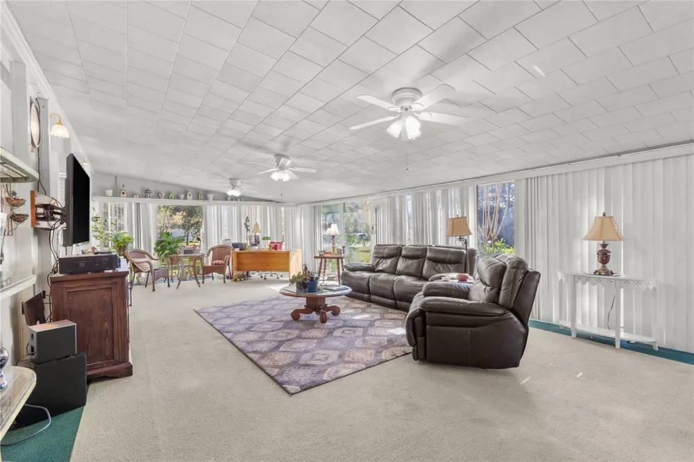 2641 Us-69 Doucette, TX 75942