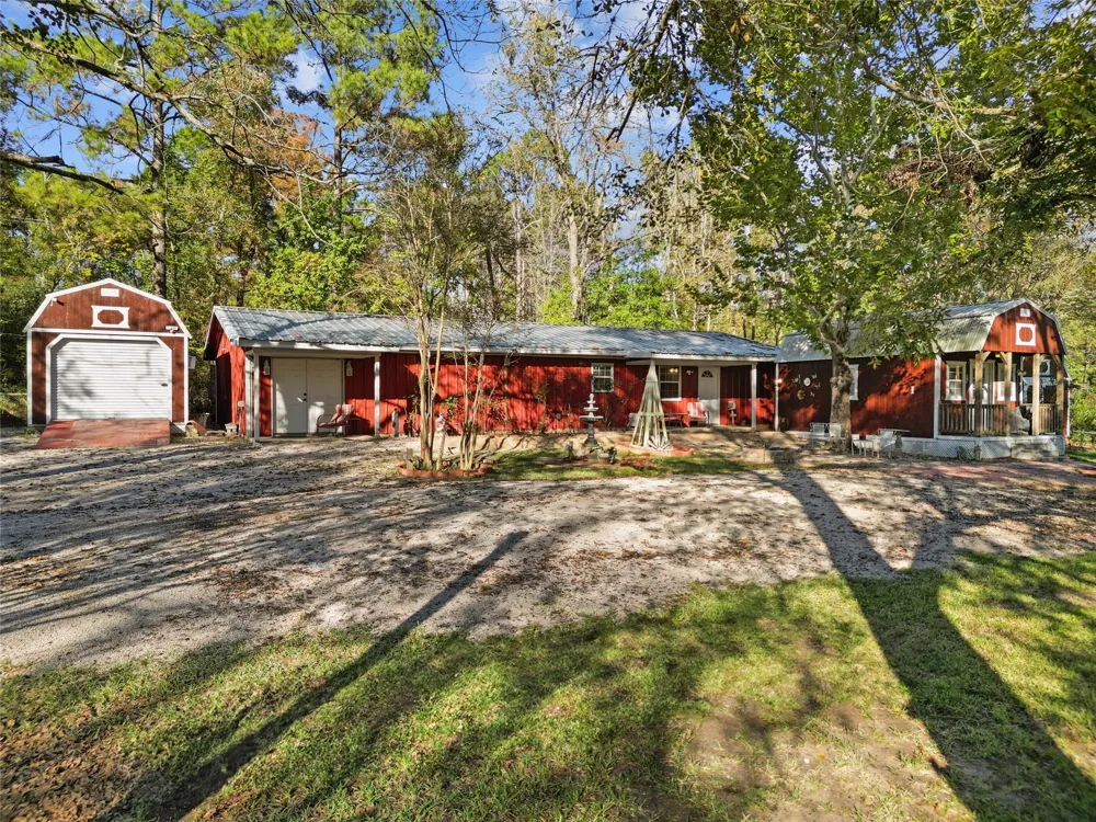 2641 Us-69 Doucette, TX 75942