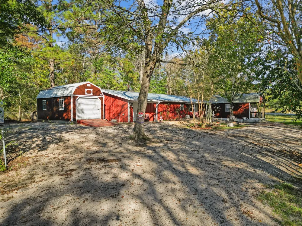 2641 Us-69 Doucette, TX 75942