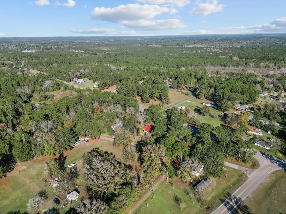 2641 Us-69 Doucette, TX 75942