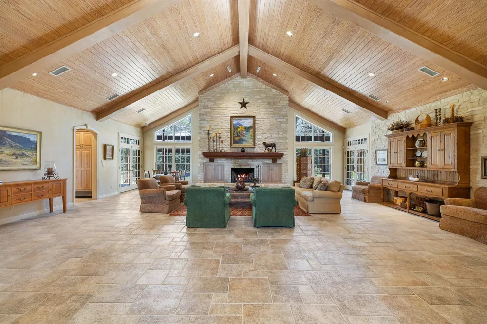 1580 County Road 377 Caldwell, TX 77836