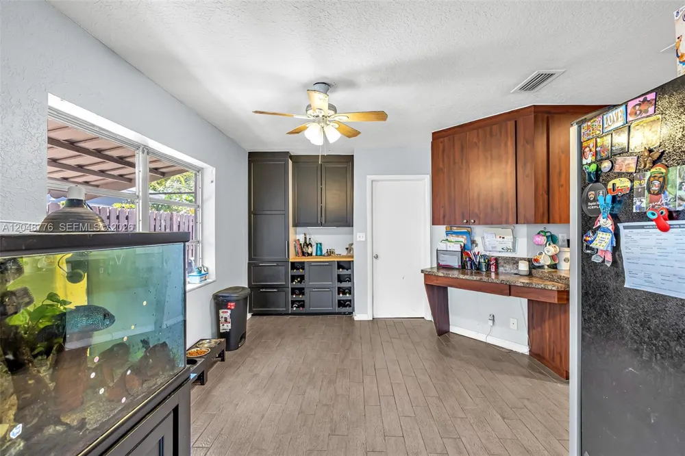 5045 SW 10th St Margate, FL 33068