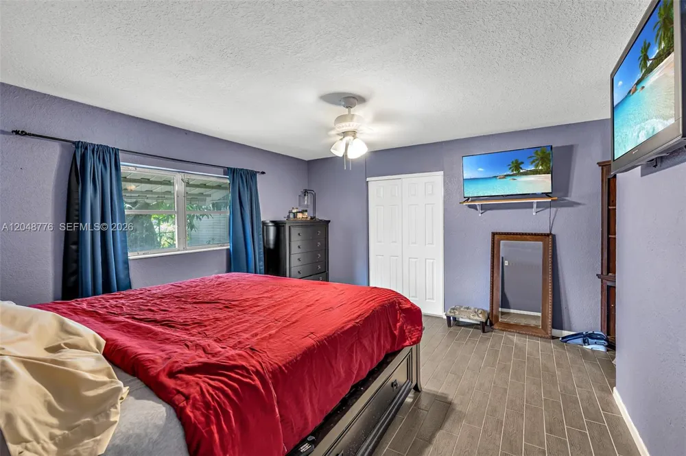 5045 SW 10th St Margate, FL 33068