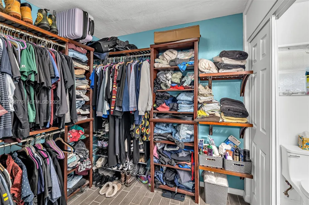 5045 SW 10th St Margate, FL 33068