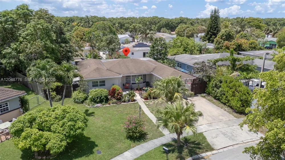 5045 SW 10th St Margate, FL 33068