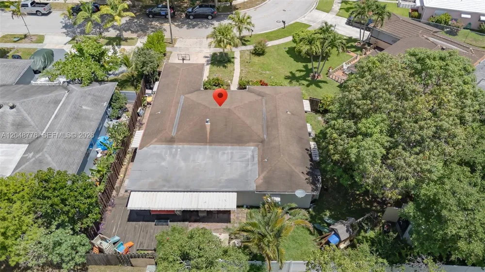 5045 SW 10th St Margate, FL 33068