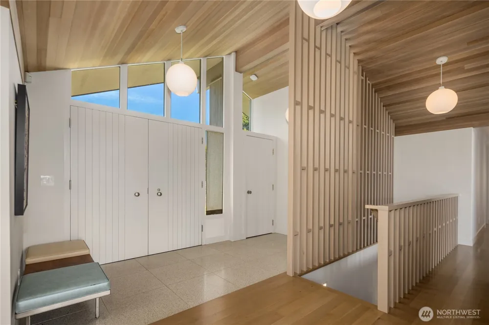 1514 Shenandoah Drive E Seattle, WA 98112