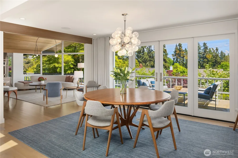 1514 Shenandoah Drive E Seattle, WA 98112