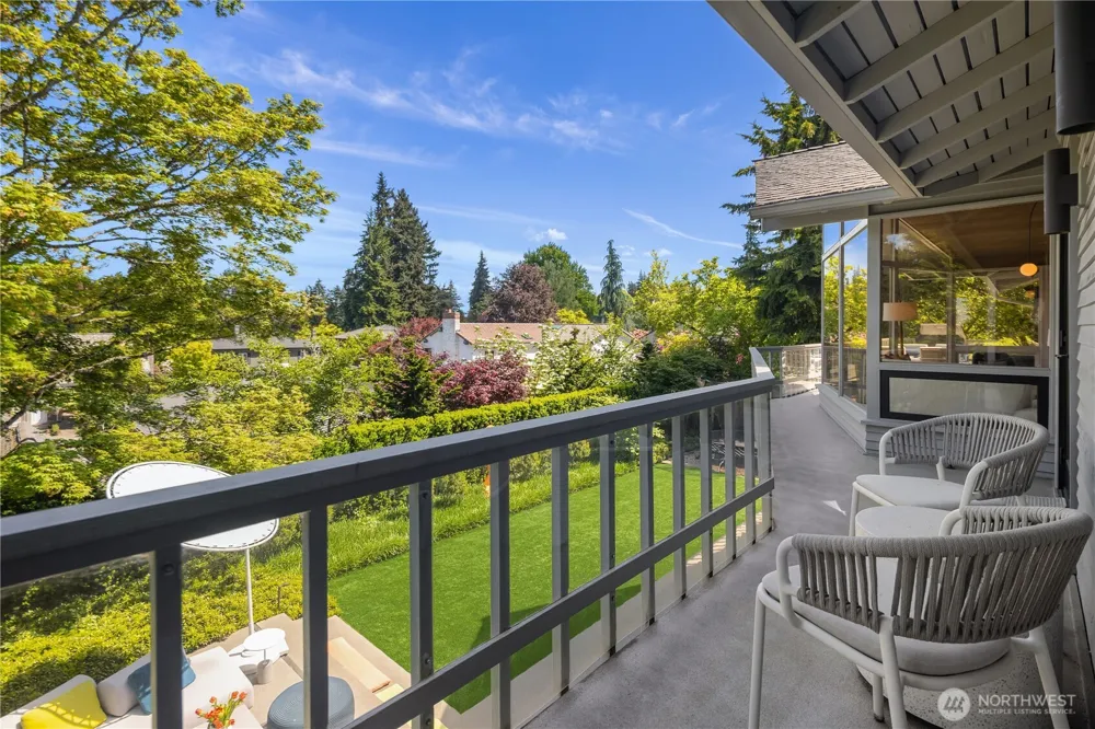 1514 Shenandoah Drive E Seattle, WA 98112