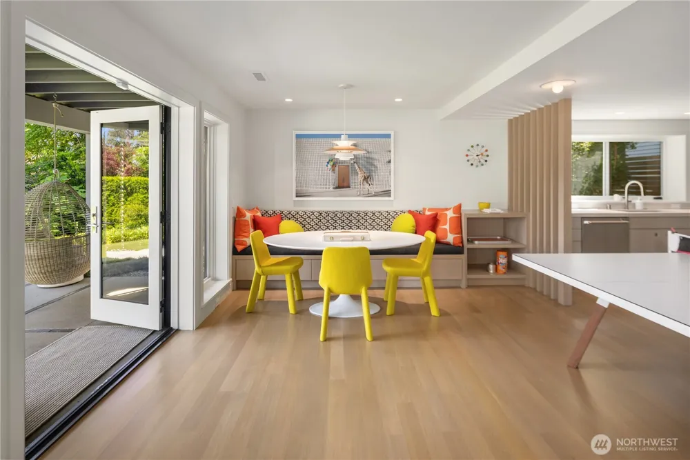 1514 Shenandoah Drive E Seattle, WA 98112