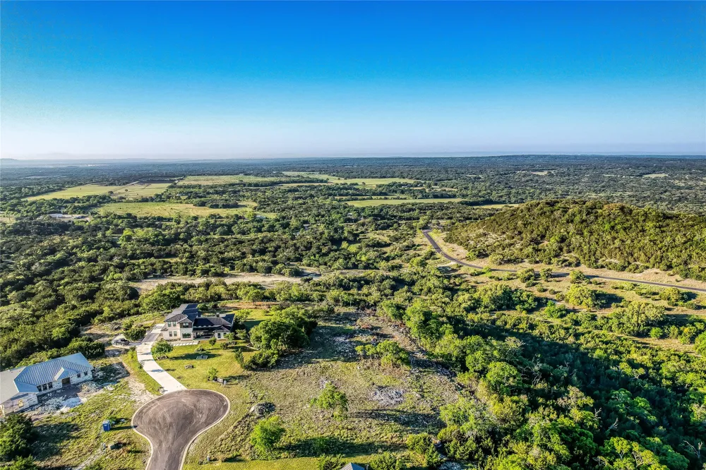 102 Big Sky Burnet, TX 78611