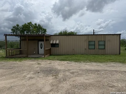 2711 W Highway 72